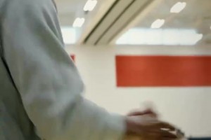 戰(zhàn)績好有你一份功勞？麥迪此前重回猛龍訓(xùn)練館指導(dǎo)年輕人！