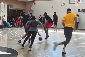 “巔峰期的威少沖起來誰能擋得住”？