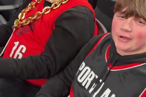 國外楊瀚森球迷：喜歡楊的個性 從他說“打游戲機吃飯睡覺”認識