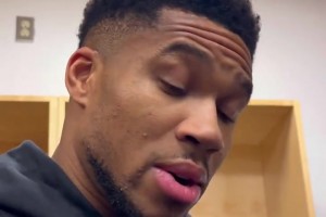 字母哥談雄鹿7連?。何叶疾挥浀蒙洗?連敗是什么時(shí)候了！