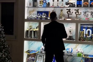 兩度沖擊失??！網(wǎng)友：勞塔羅的冠軍榮譽(yù)墻里就差一座歐冠獎(jiǎng)杯??