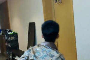 這個真牛X！小伙在家模仿喬丹經(jīng)典招式，真是有模有樣??！