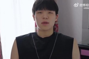 要不要考慮換個(gè)新發(fā)型??楊瀚森隔空在線為青島男籃新賽季加油！