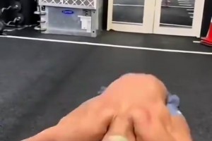 文班亞馬劈叉那一刻真的驚呆了，這可是和姚明一樣高的人啊