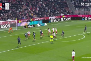 錯(cuò)失絕殺！姆巴佩最后時(shí)刻兜射偏出立柱