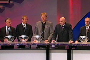 18年前的今天，卡卡榮膺金球獎(jiǎng)