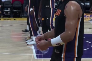 太陽今日戰(zhàn)湖人，狄龍賽前看上去自信滿滿！上半場16中11轟23分！