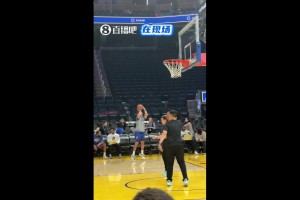 老子也是庫(kù)里！老哥沒(méi)法比賽 塞斯-庫(kù)里迎來(lái)勇士賽季首秀！