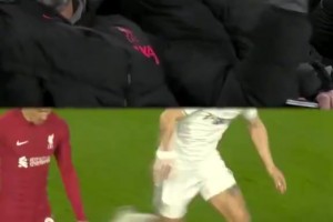 當(dāng)年利物浦補(bǔ)時(shí)6-0領(lǐng)先時(shí)還發(fā)起強(qiáng)攻，渣叔直接無(wú)奈了??