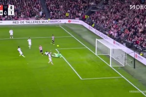 強的離譜！古魯澤塔近距離射門，庫爾圖瓦再次化解危機