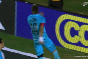 內(nèi)馬爾點(diǎn)射破門，17分鐘上演帽子戲法