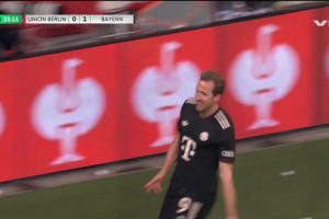 拜仁再下一城！凱恩門前頭球破門，基米希角球送助攻！