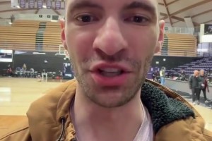 開拓者隊記：楊瀚森在G聯(lián)盟打得更加自信 同時英語水平也越來越好