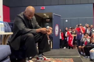 保羅此前重返快船時還被球迷熱情所感動，如今卻被快船無情裁掉