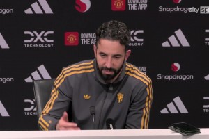 阿莫林激動地為自己沒有讓梅努上場辯護(hù)道：這是我的決定??！