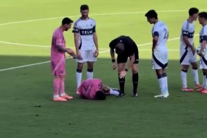 梅西和穆勒看到德保羅假裝受傷都笑了??