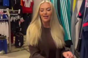 演技還有提升空間！當你給曼聯(lián)女網(wǎng)紅送利物浦的帽子……