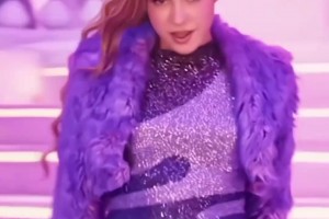 皮克不知姐姐好！夏奇拉這是”夏奇羊“本羊了