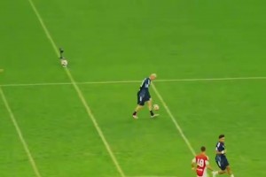 53歲齊達內(nèi)這腳下水平真降維打擊，現(xiàn)役皇馬球員有誰能媲美嘛